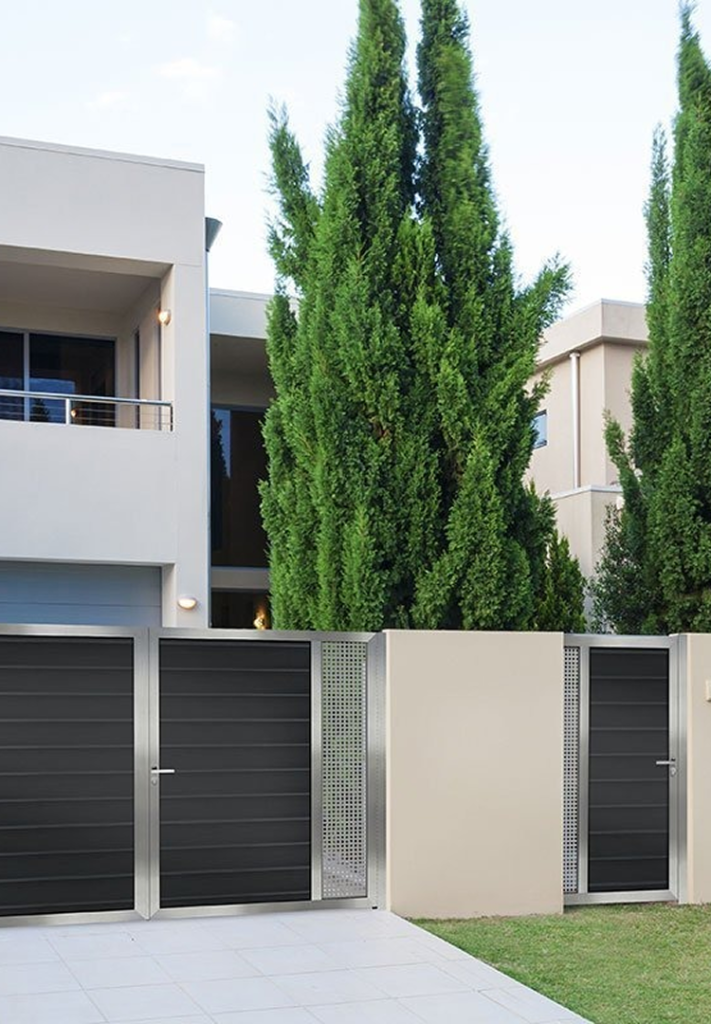 Modern aluminum gate and fence
